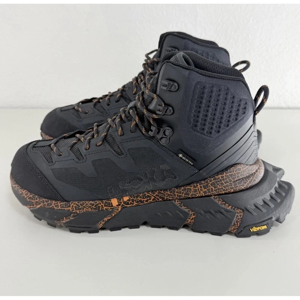 Hoka One One new without